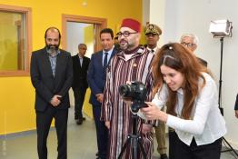 Image du Maroc Professionnelle de  Sa Majesté le Roi Mohammed VI, inaugure un Centre de soutien éducatif et culturel pour le développement des compétences des jeunes à Ben M'Sik à Casablanca - Fondation Mohammed V pour la Solidarité, le 31 Mai 2018 (Photo/ SPPR) via Jalilbounhar.com